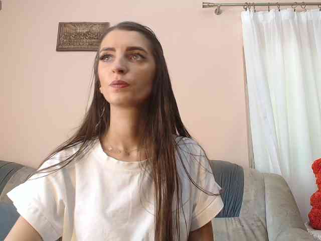 ella-myst webcam
