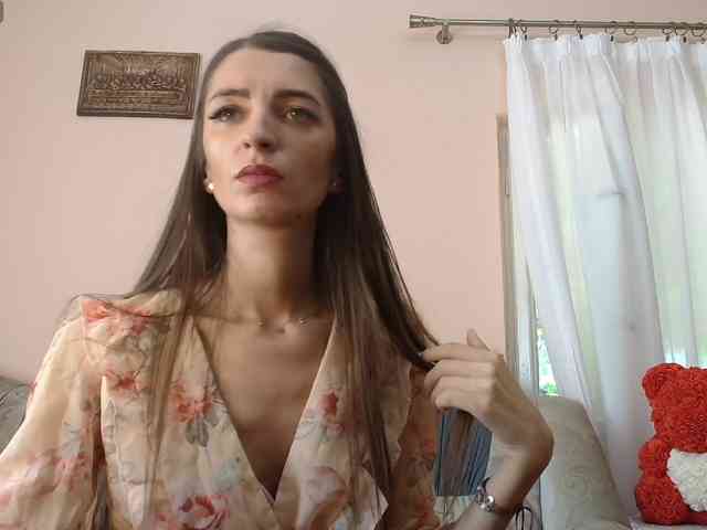 ella-myst webcam