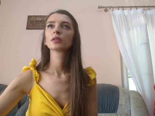 ella-myst webcam