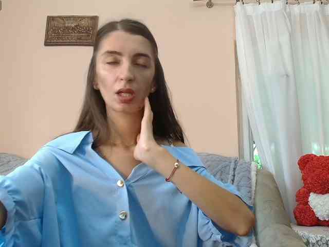 ella-myst webcam