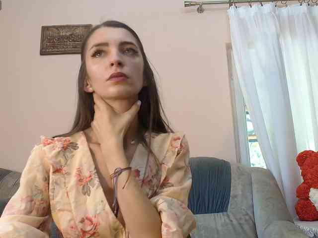 ella-myst webcam