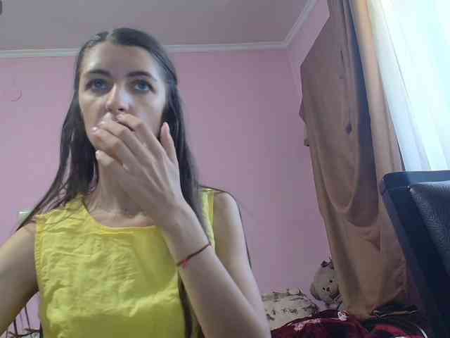 ella-myst webcam