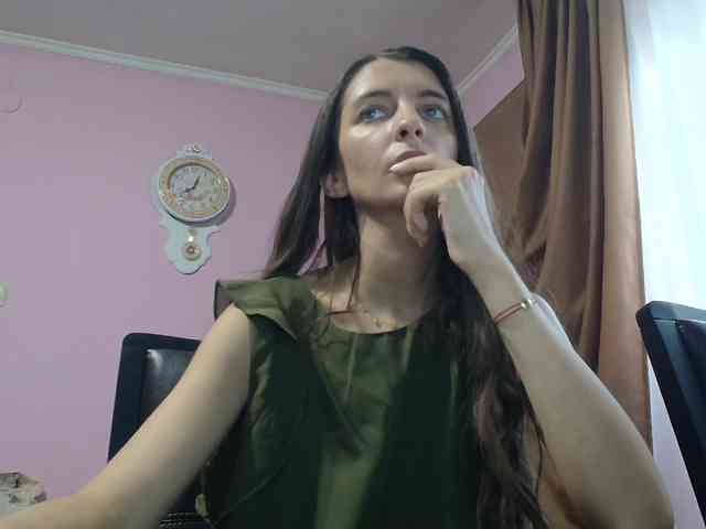 ella-myst webcam