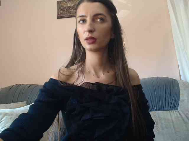 ella-myst webcam