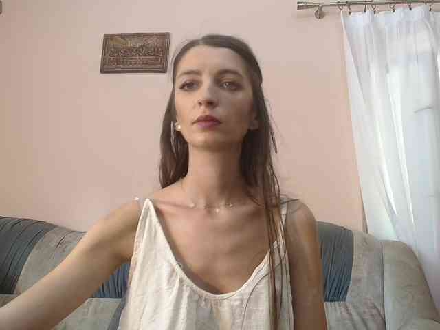 ella-myst webcam