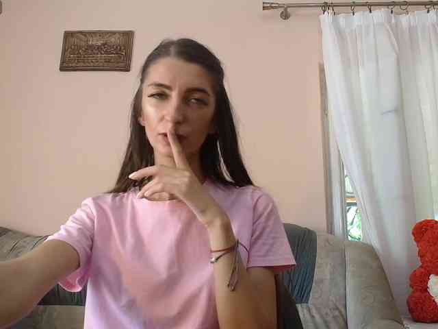 ella-myst webcam