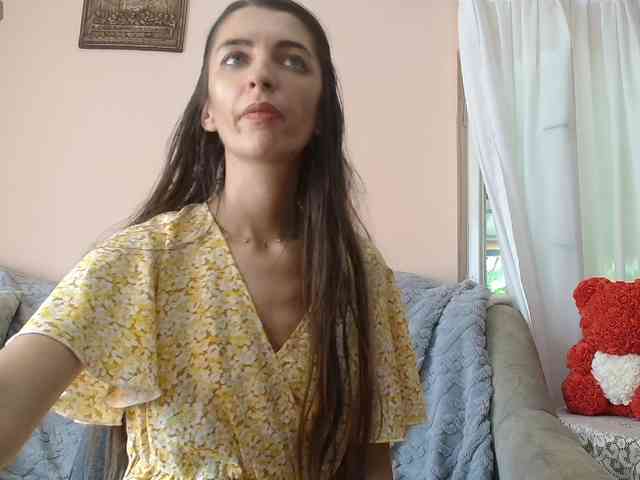 ella-myst webcam