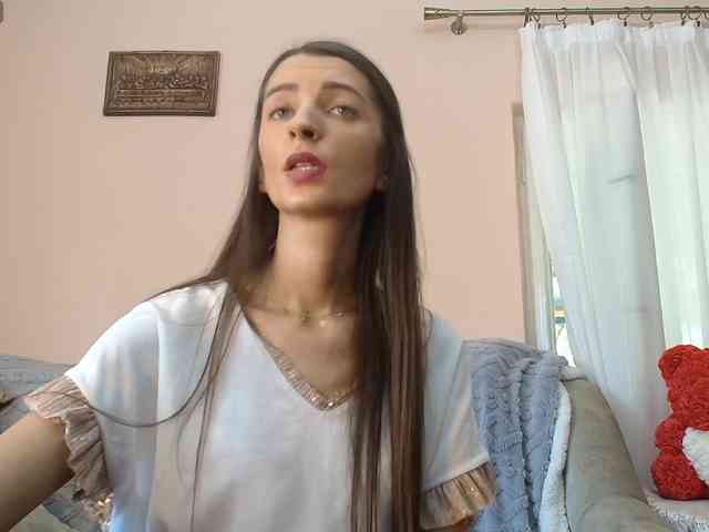 ella-myst webcam