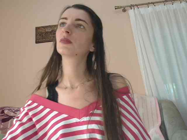 ella-myst webcam