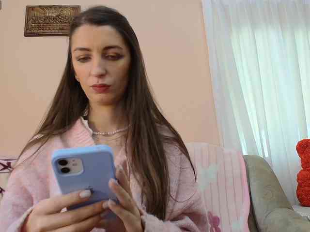 ella-myst webcam