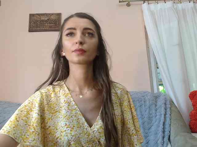 ella-myst webcam