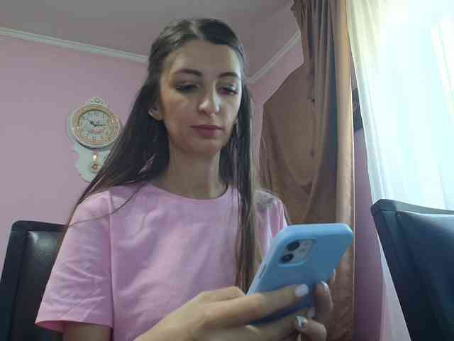 ella-myst webcam