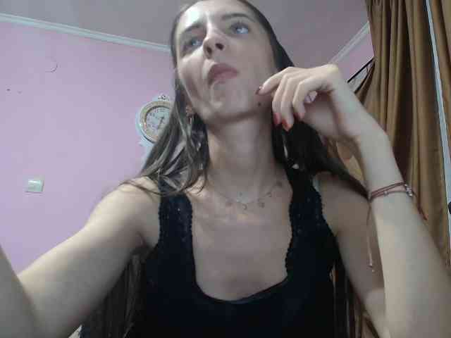 ella-myst webcam