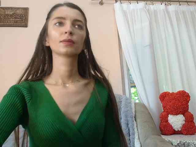 ella-myst webcam