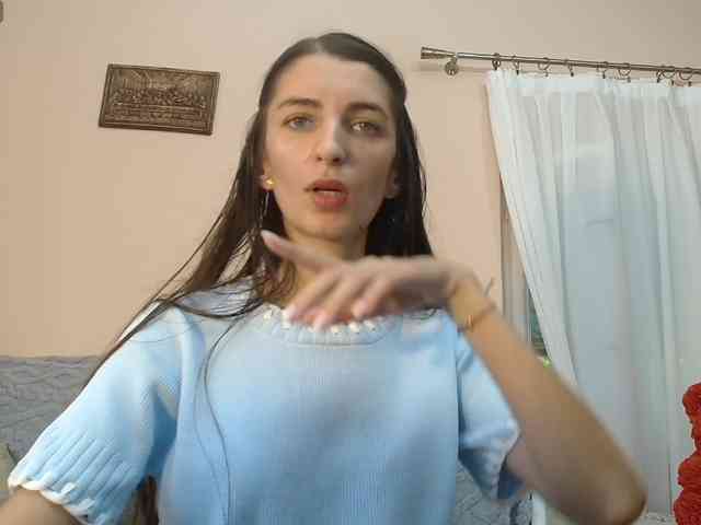 ella-myst webcam