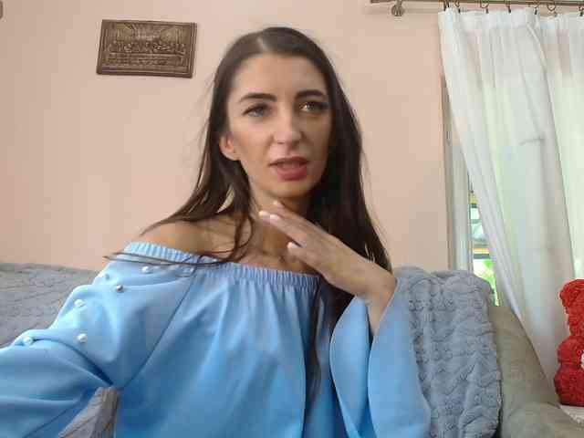 ella-myst webcam