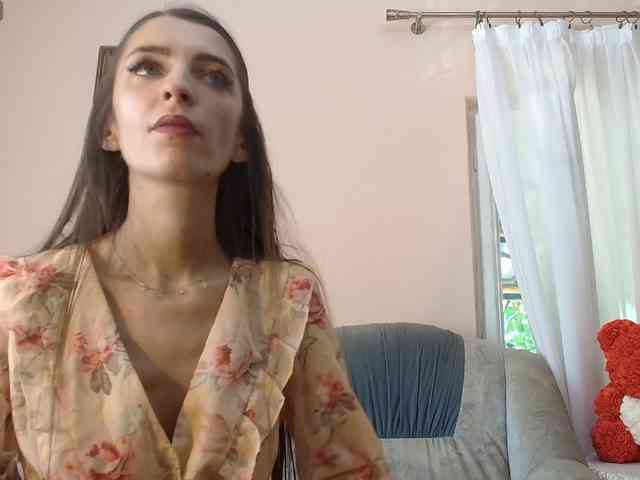 ella-myst webcam