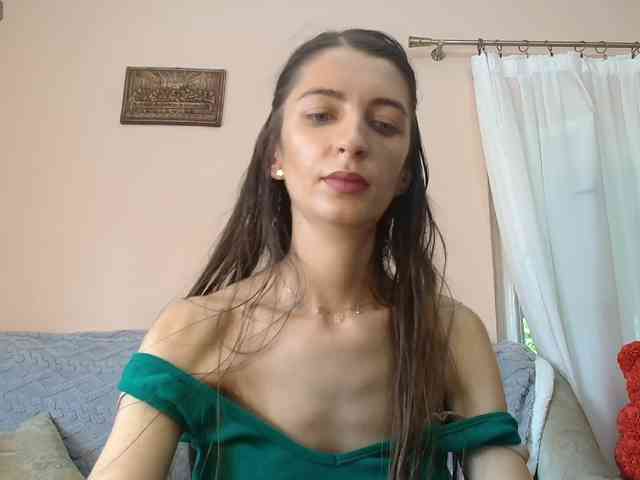 ella-myst webcam