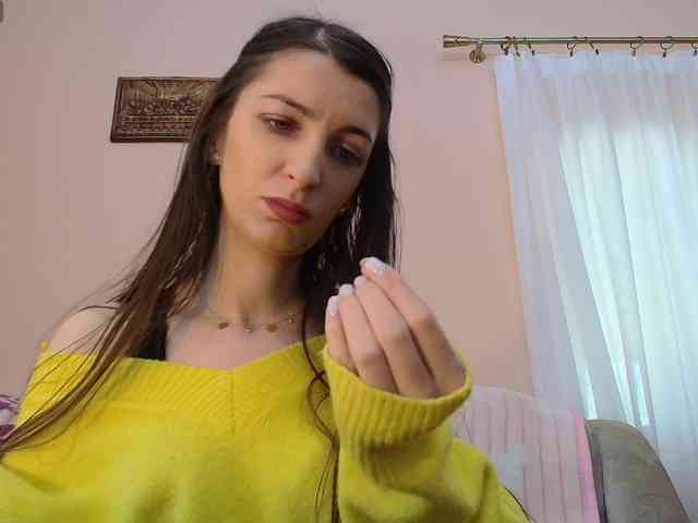 ella-myst webcam