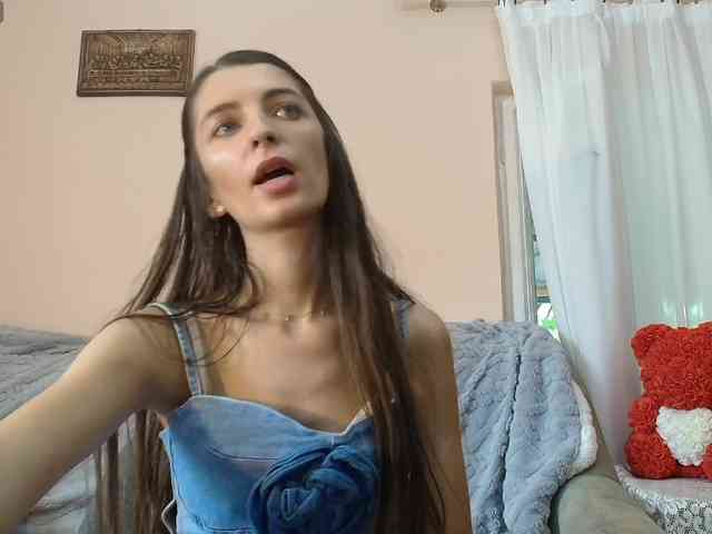 ella-myst webcam
