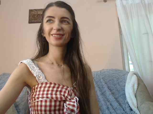 ella-myst webcam