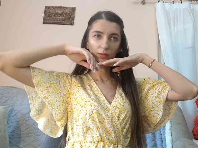 ella-myst webcam