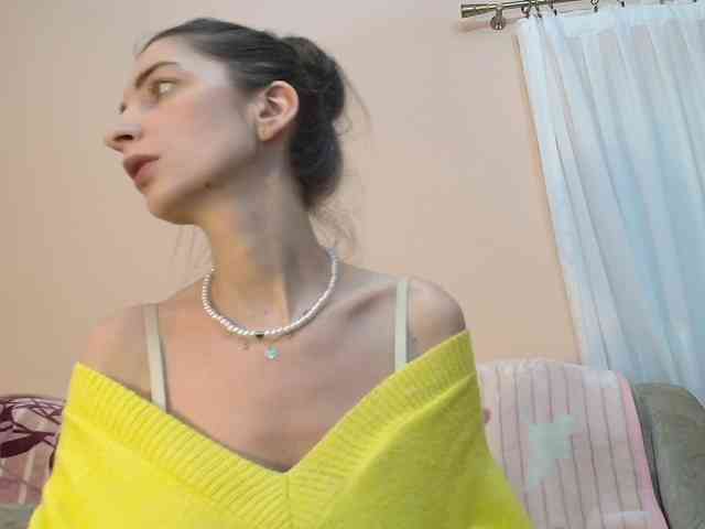 ella-myst webcam