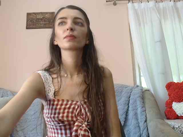 ella-myst webcam