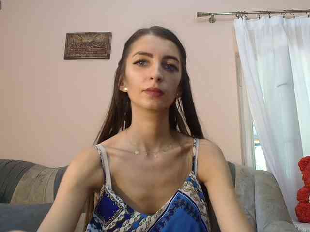 ella-myst webcam