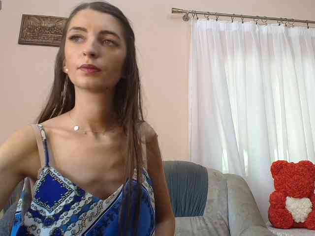 ella-myst webcam
