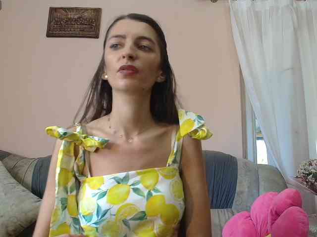 ella-myst webcam