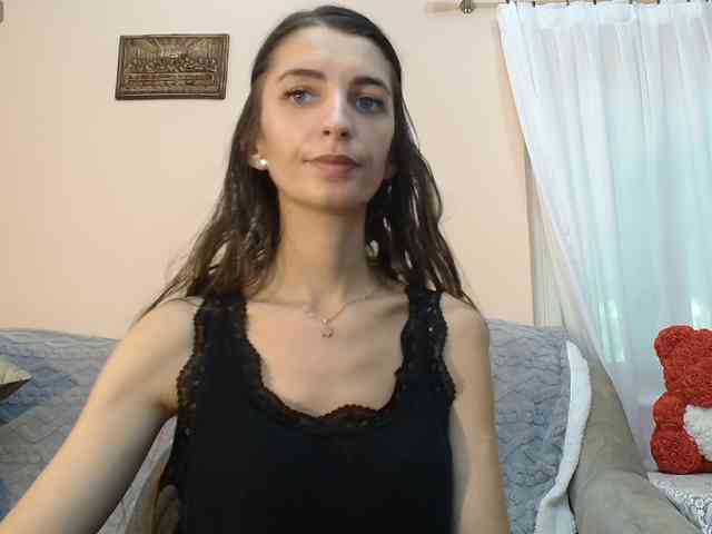 ella-myst webcam