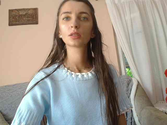 ella-myst webcam