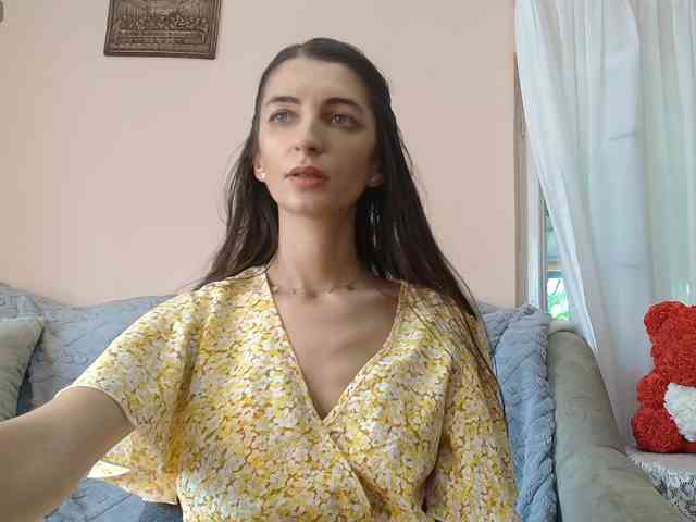 ella-myst webcam