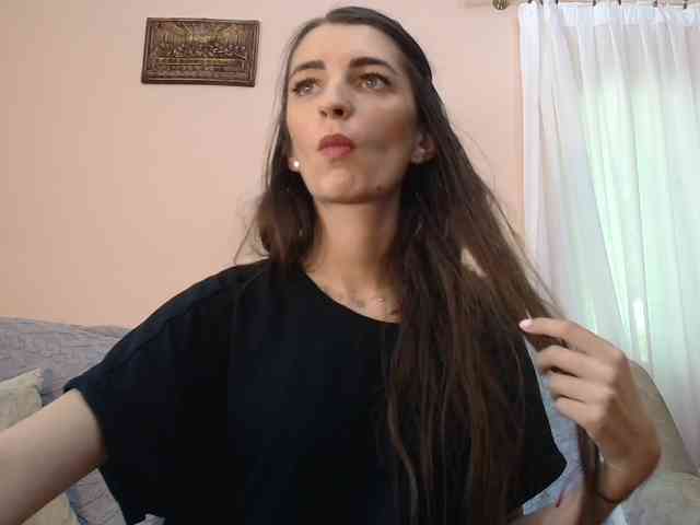 ella-myst webcam