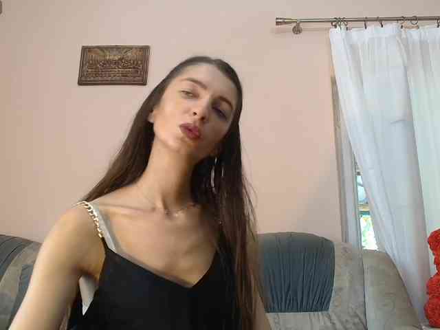 ella-myst webcam