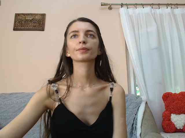 ella-myst webcam