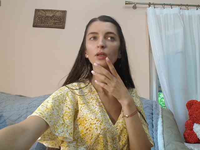 ella-myst webcam