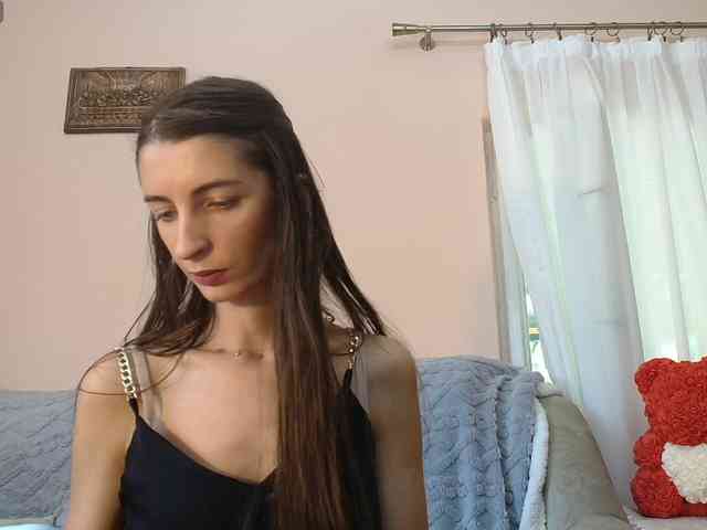 ella-myst webcam