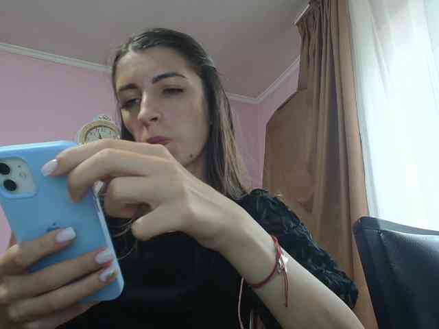 ella-myst webcam
