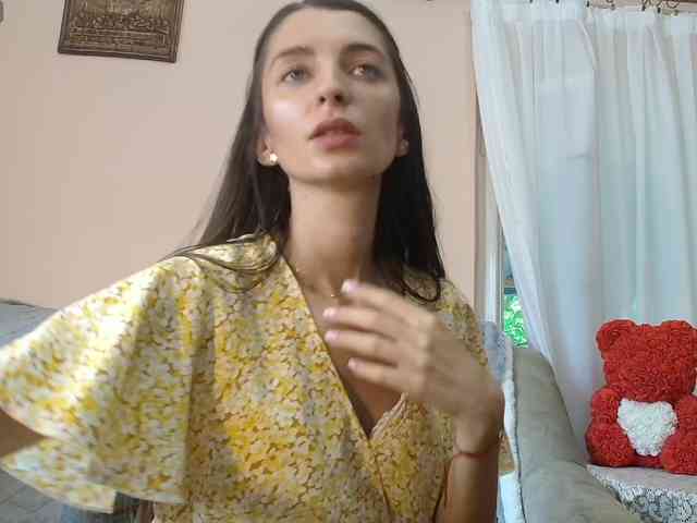 ella-myst webcam