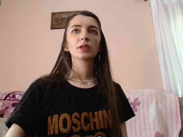 ella-myst webcam