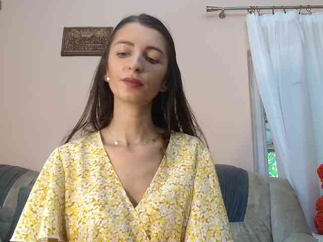 ella-myst webcam
