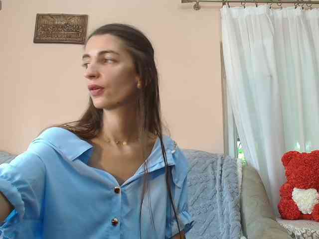 ella-myst webcam