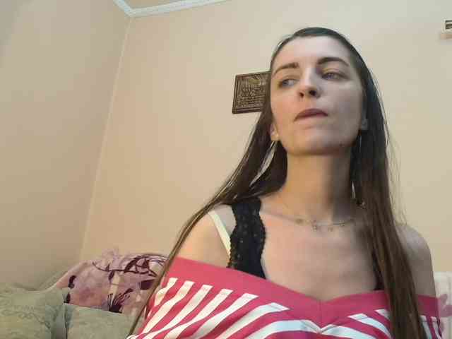 ella-myst webcam