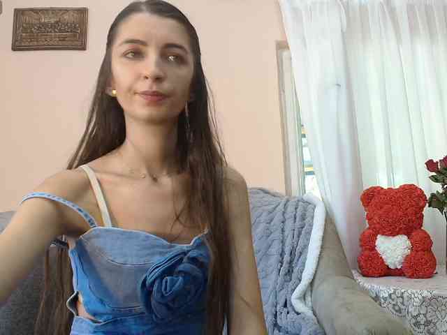 ella-myst webcam