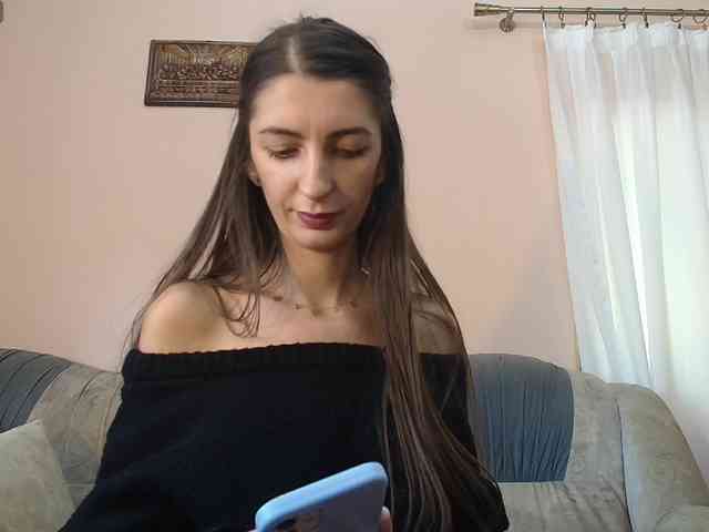 ella-myst webcam