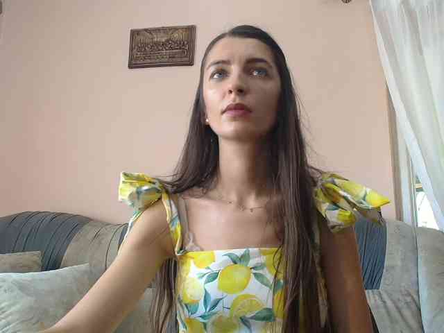 ella-myst webcam