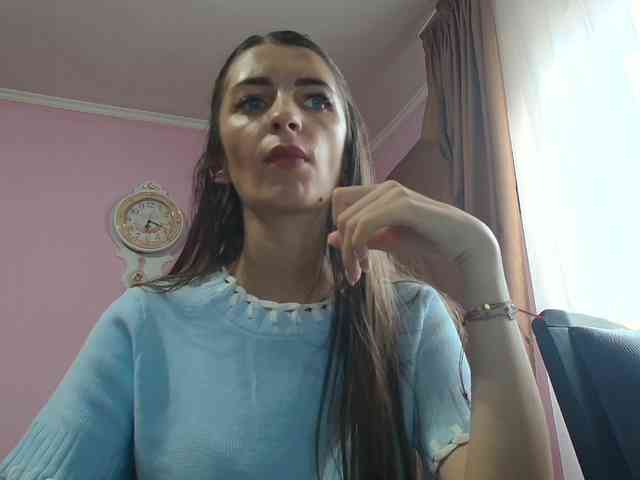 ella-myst webcam