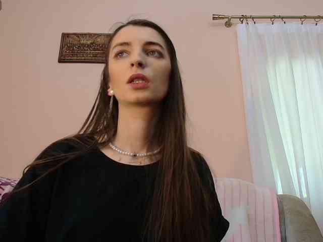 ella-myst webcam